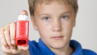Asthma-Inhalatoren können Wachstum von Kindern beeinträchtigen
